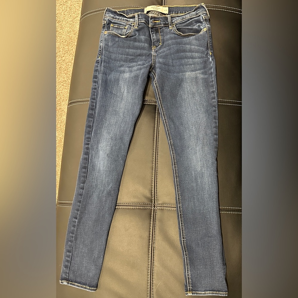 A&F stretch jeans size 2 W26